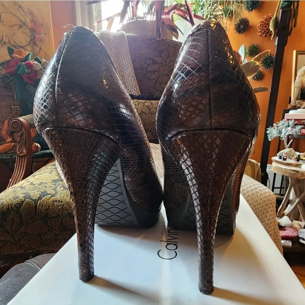 Calvin Klein Sydney Mosaic Snake Print Pumps size 7.5